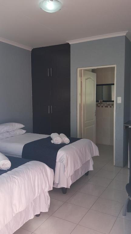 Twin Rooms