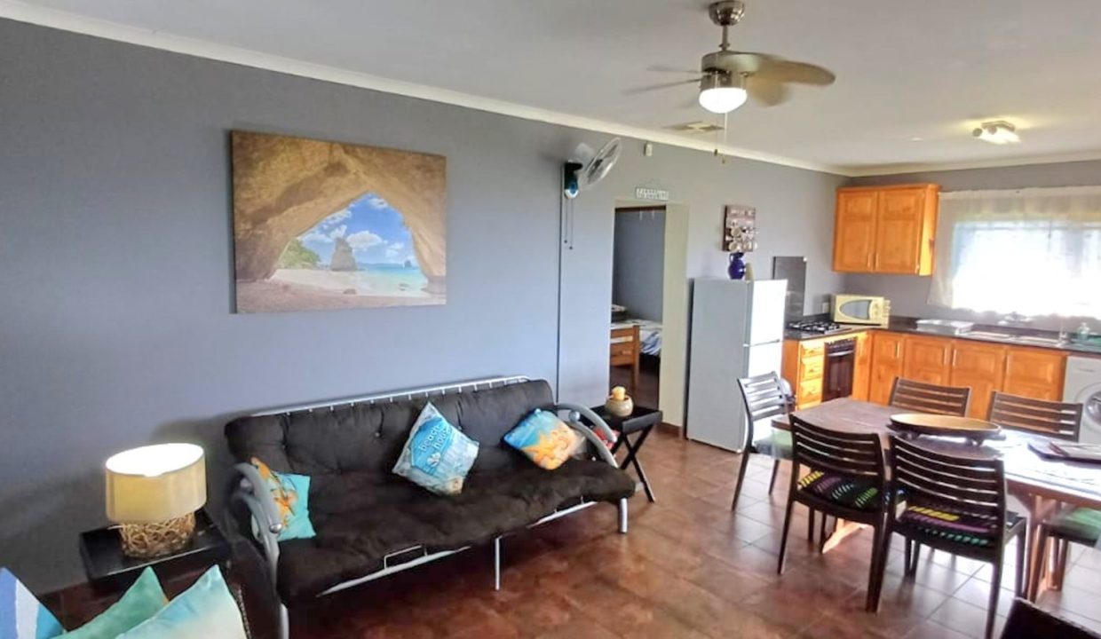 Lounge 10