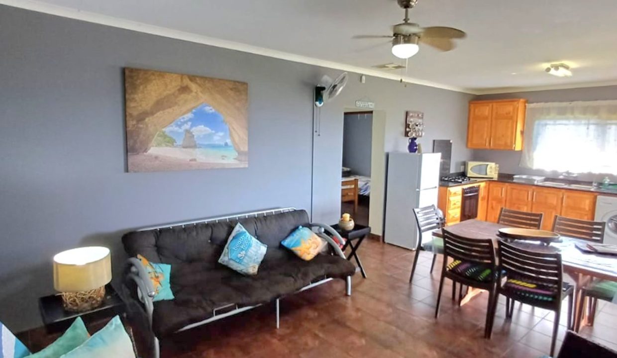 Lounge 9